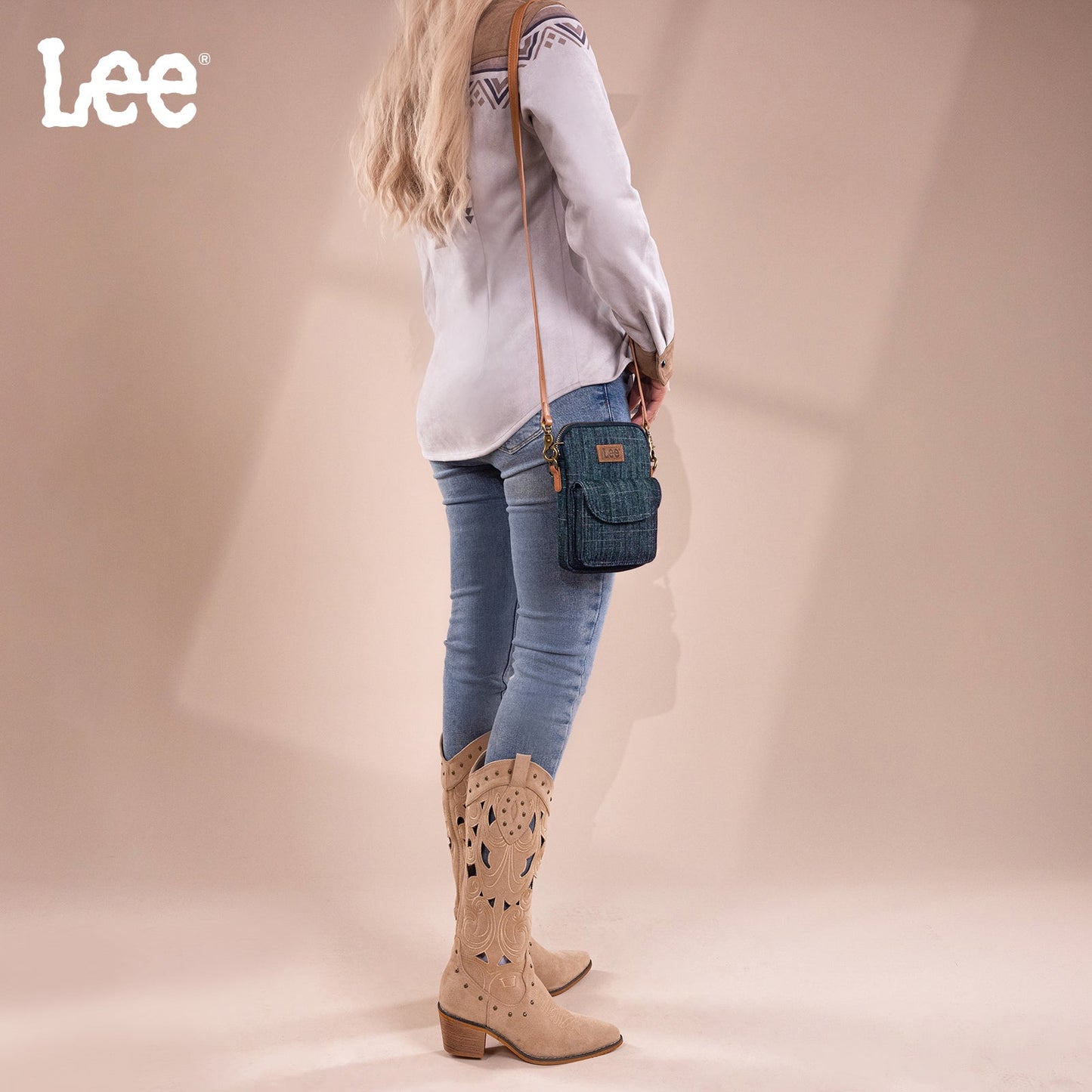 LEE58-002 LEE Canvas Crossbody