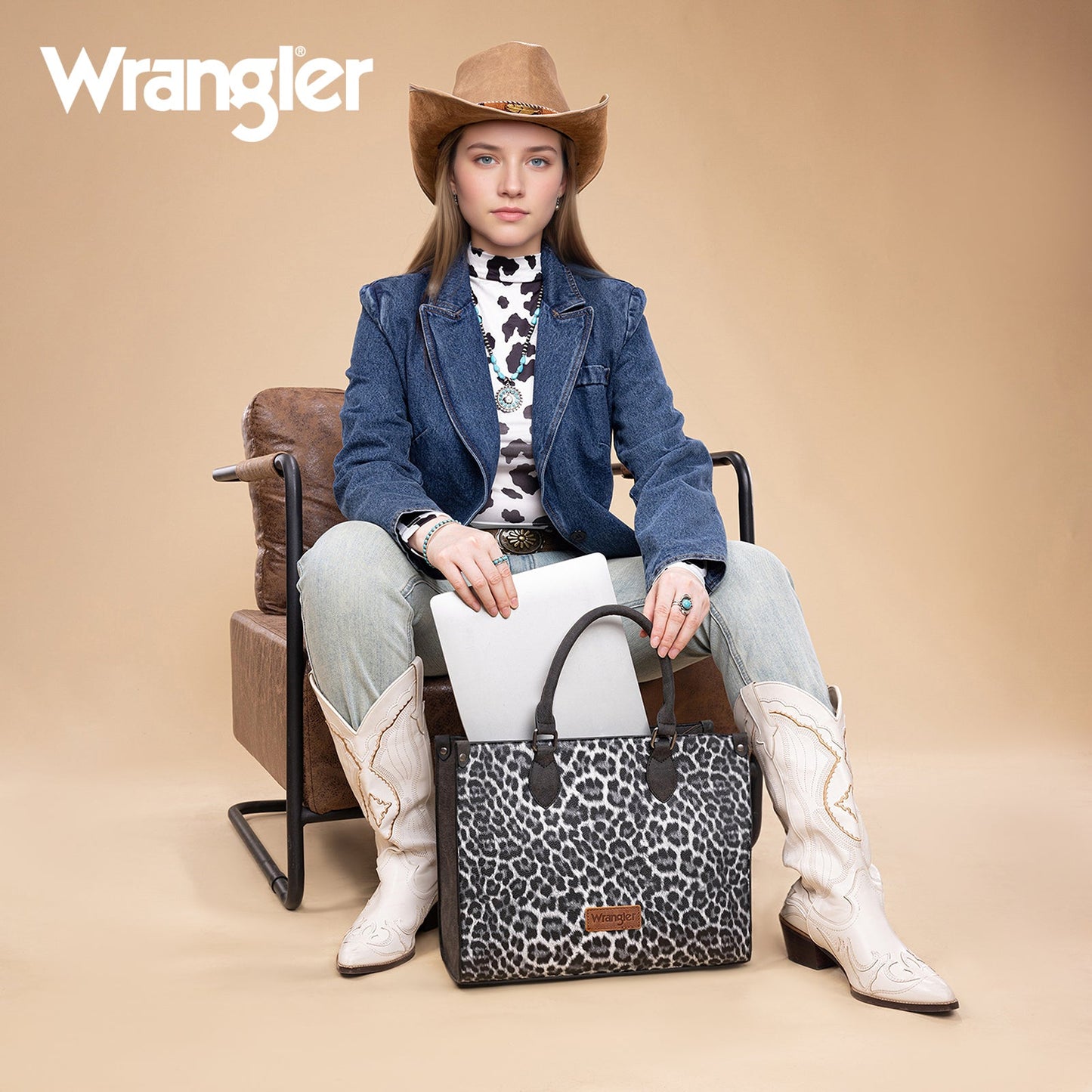 WG296-8625BK Wrangler Leopard Print Wide Tote Bag/Crossbody