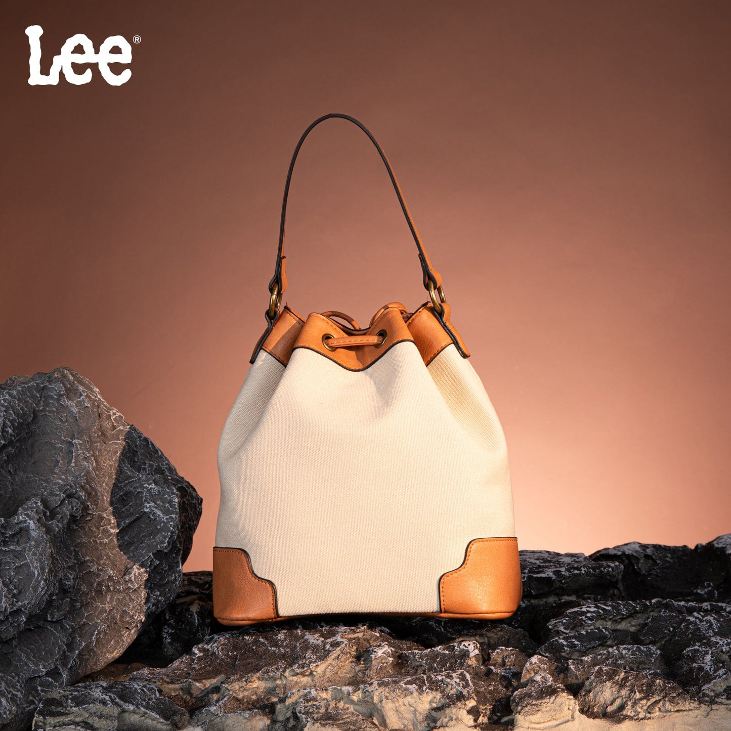 LEE53-003 LEE Waxed Canvas Drawstring Hobo Bag/Crossbody