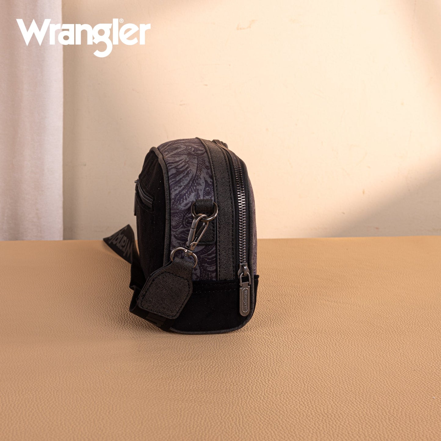 WG277-1833BK   Wrangler Vintage Floral Printed Small Crossbody Bag - Black