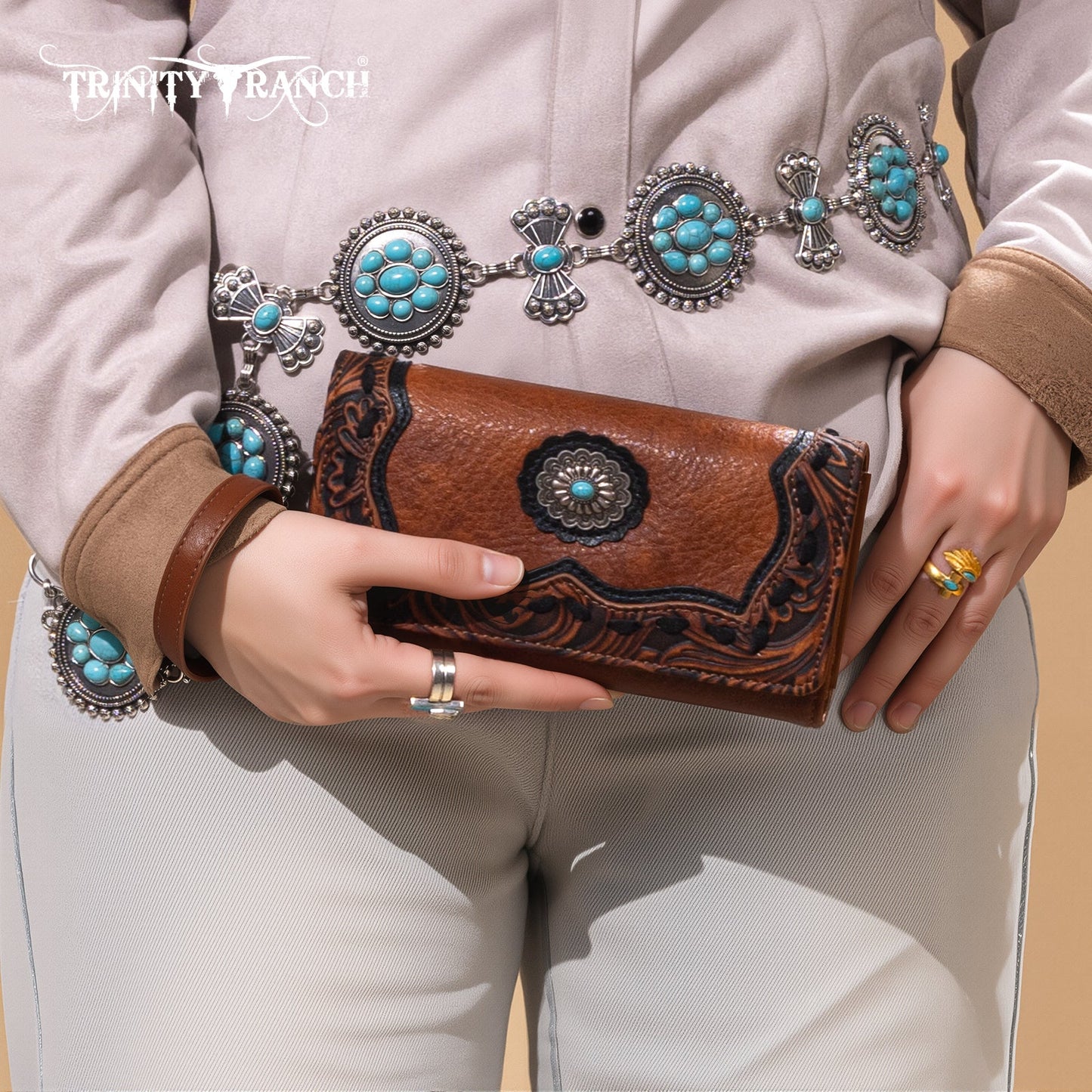 TR192-W002  Trinity Ranch Concho Collection Wallet