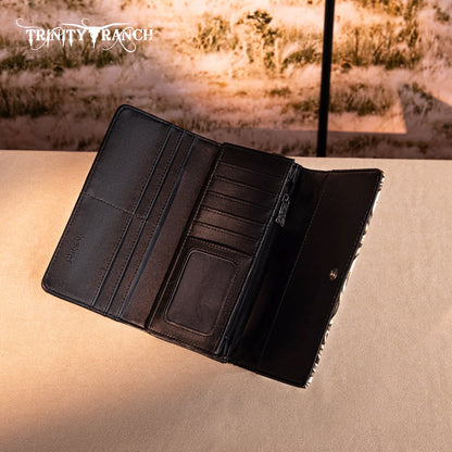 TR192-W002  Trinity Ranch Concho Collection Wallet