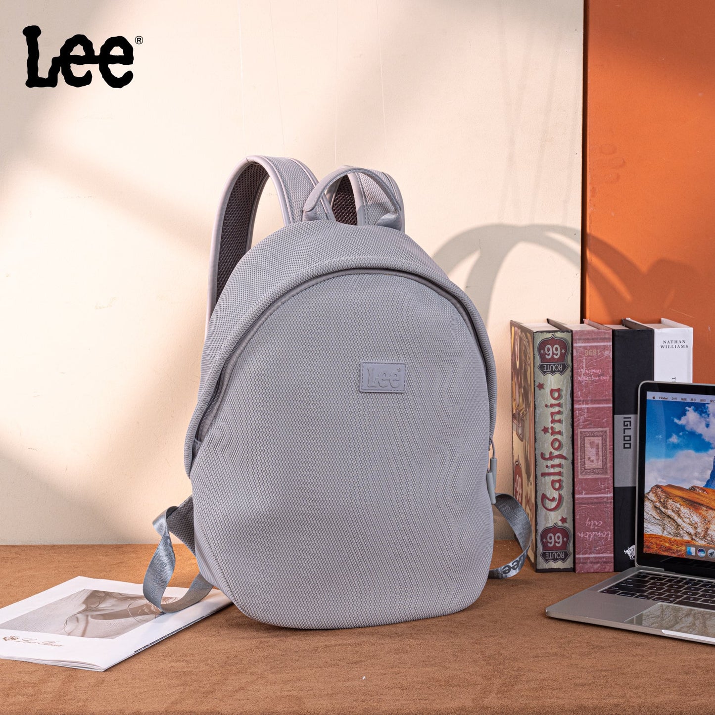 LEE67-001  LEE Basic Light-Weight Polyester Backpack