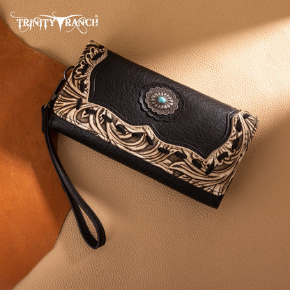 TR192-W002  Trinity Ranch Concho Collection Wallet