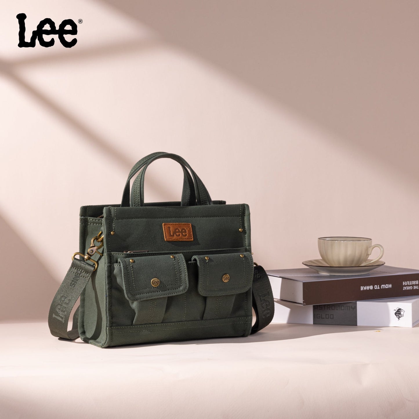 LEE53-001   LEE  Waxed Canvas Tote/Crossbody