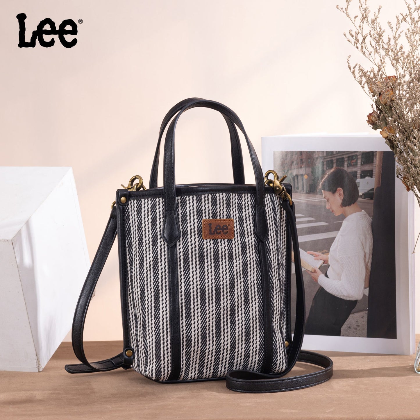 LEE55-002    LEE Stripe Collection Small Tote/Crossbody