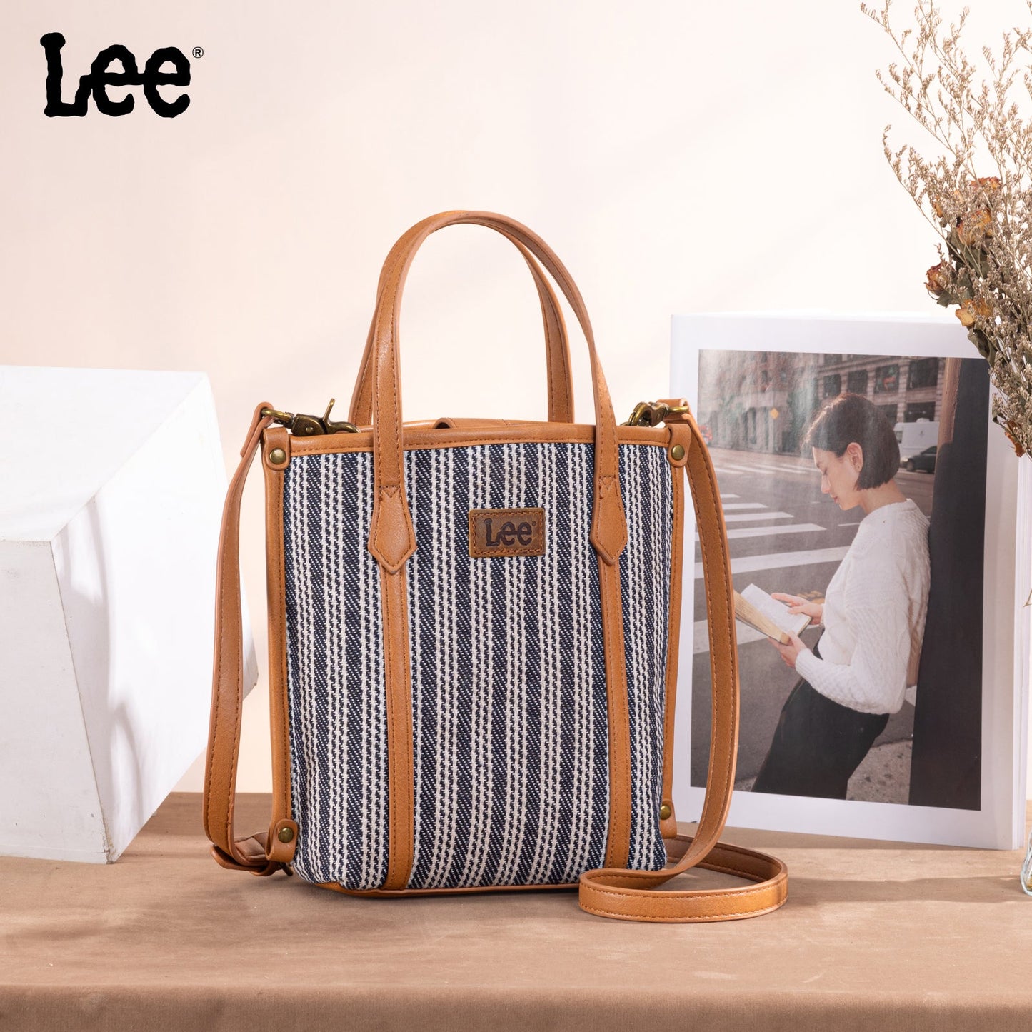LEE55-002    LEE Stripe Collection Small Tote/Crossbody