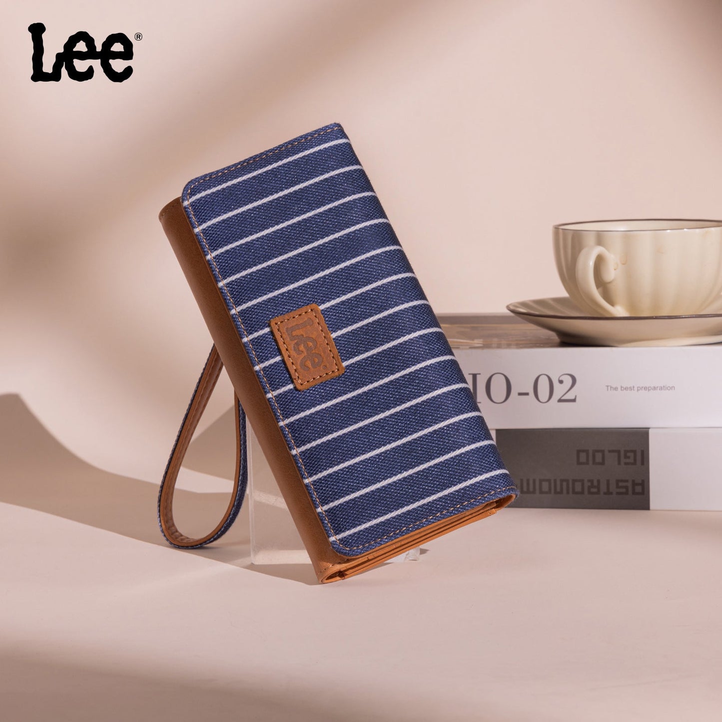 LEE56-004   Lee Striped Collection Trifold Wallet/Wristlet