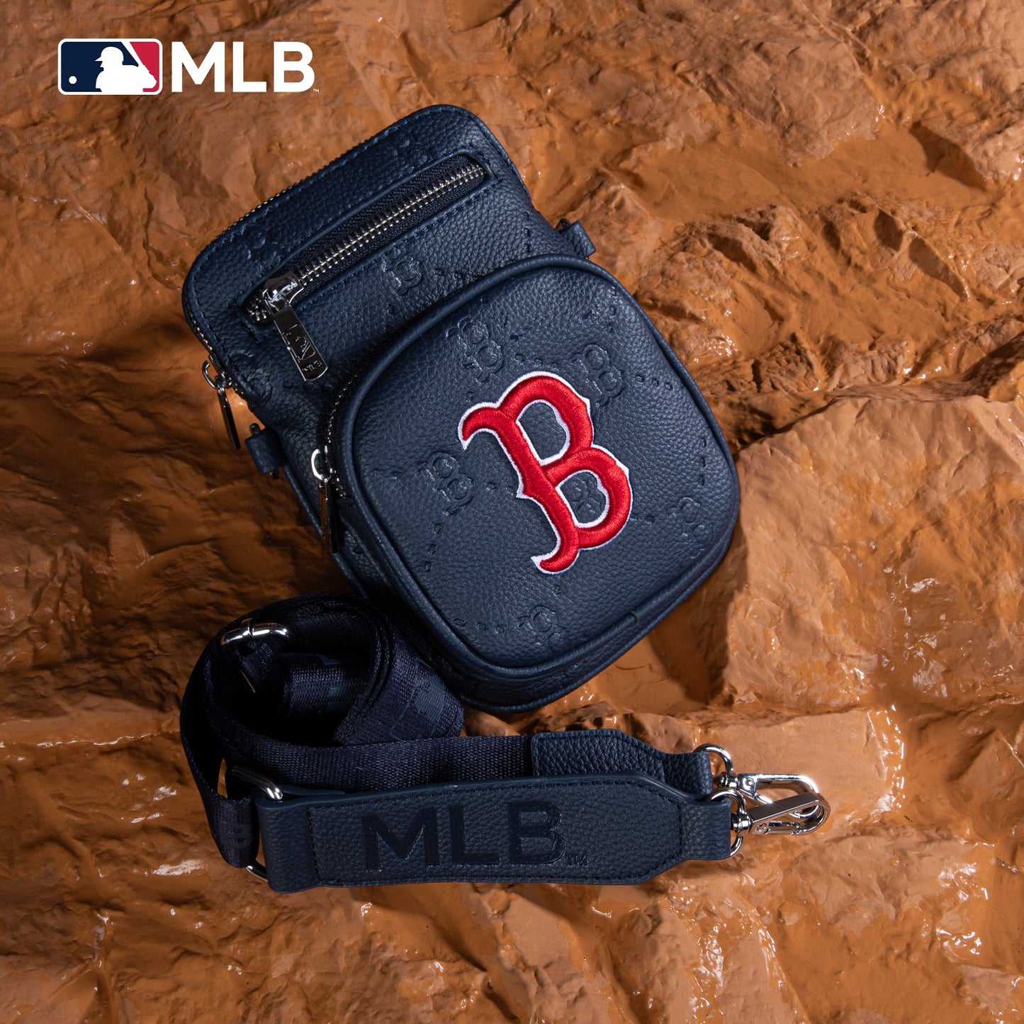 MLB-BR25-325  MLB Boston Red Sox Team Shoulder Bag/ Crossbody Bag