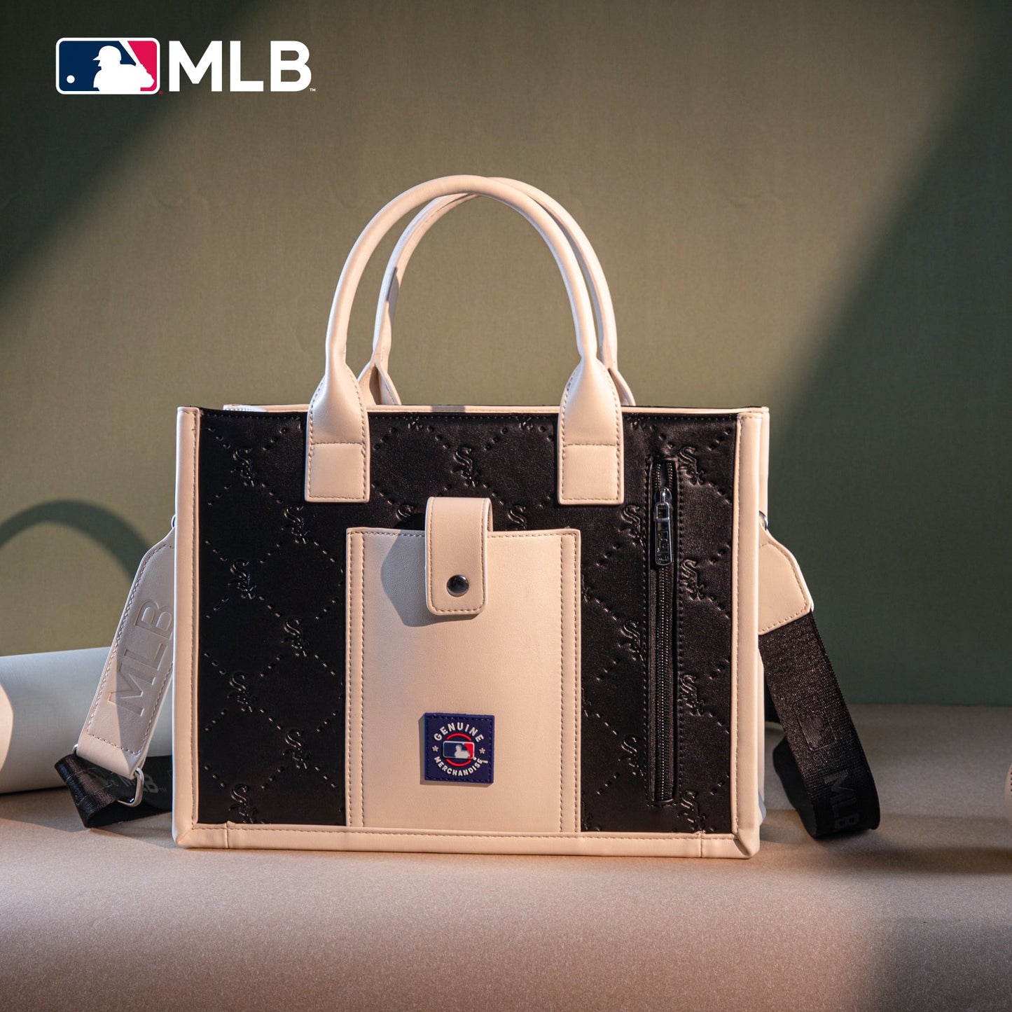 MLB-SX100-100  MLB Chicago White Sox Team  Whipstitch Tote/Crossbody