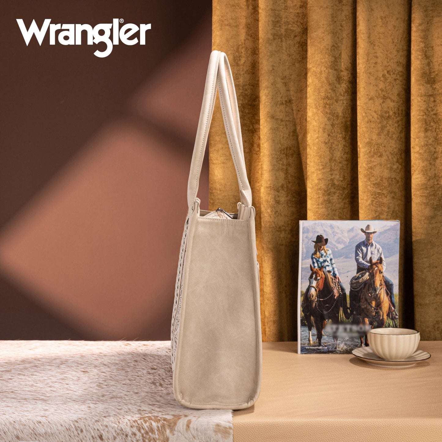 WG226G-8119  Wrangler Tooled Aztec Pattern Print Concealed Carry Large Tote -Beige