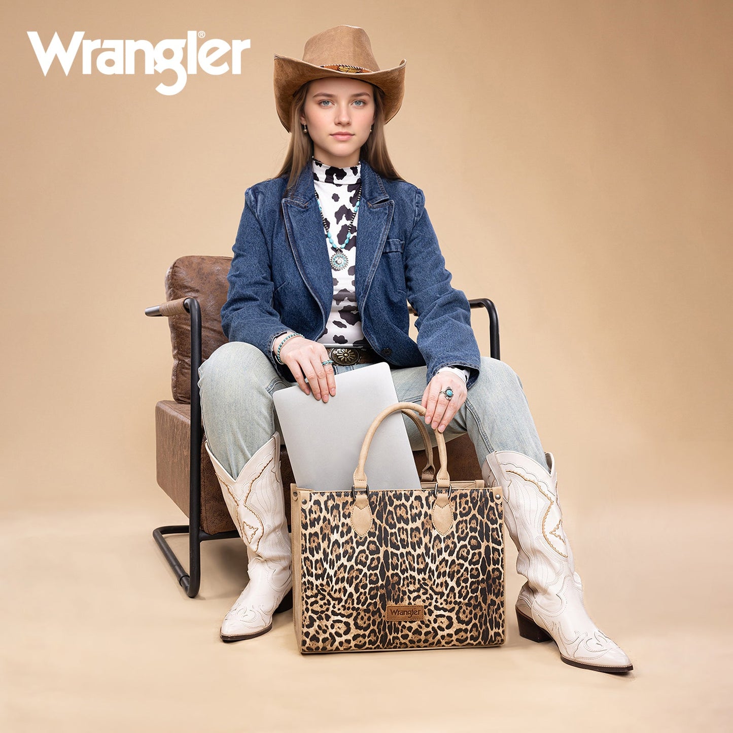 WG296-8625TN    Wrangler Leopard Print Wide Tote Bag/Crossbody