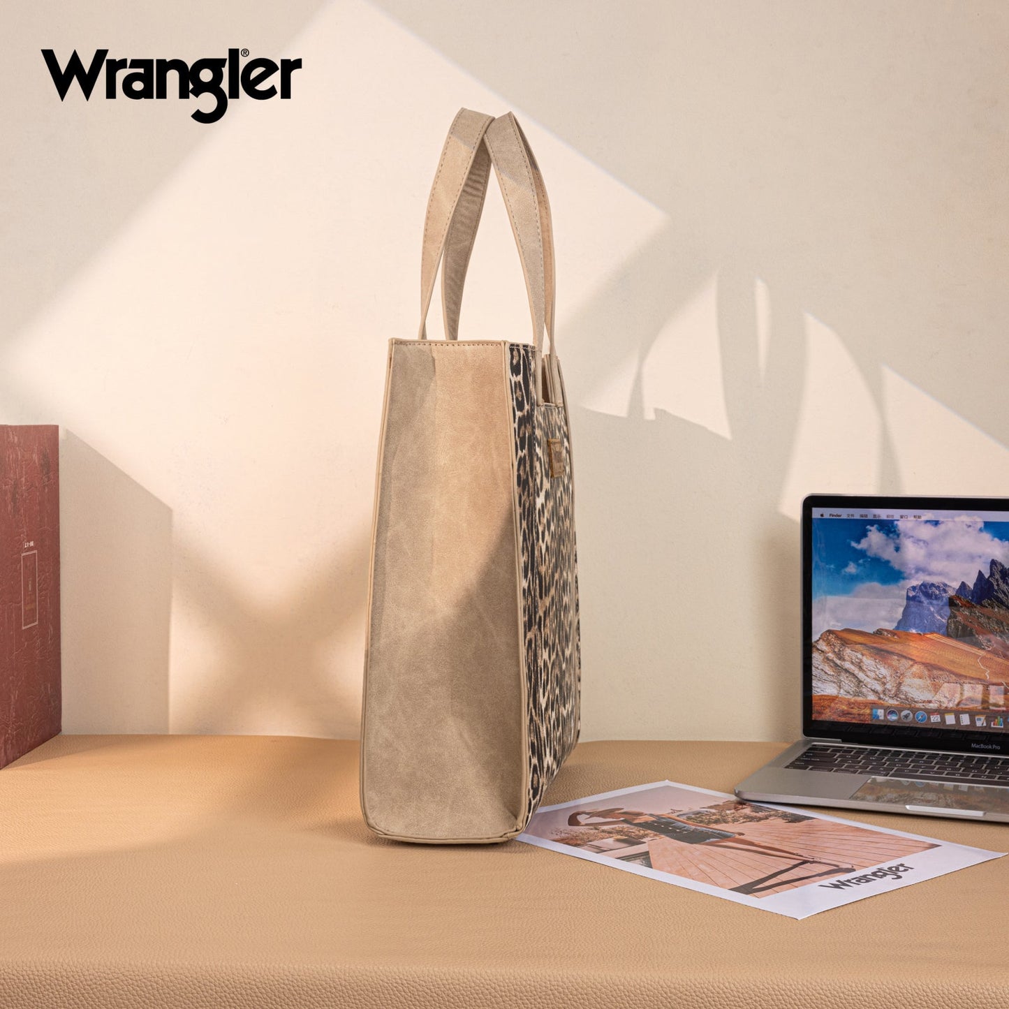 WG296-8900TN    Wrangler Leopard Print Tote Bag- Tan